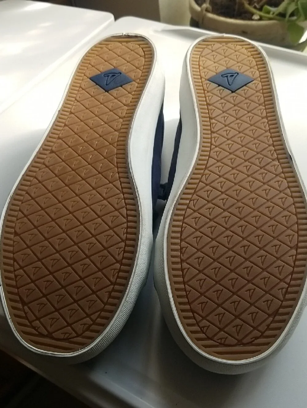 Sperry Men's Dark Navy Canvas Boat Shoes with White Soles